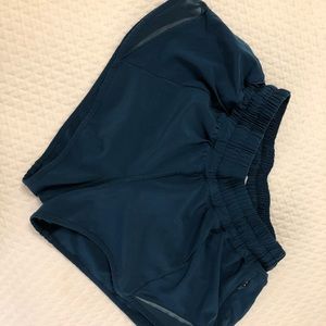 Lulu lemon Hotty hot shorts size 4